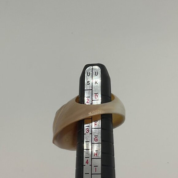 New VTG Sz 3 Ring Beige Turbo Sea Shell Artisan Hand Carved Pinky Finger - Picture 3 of 9